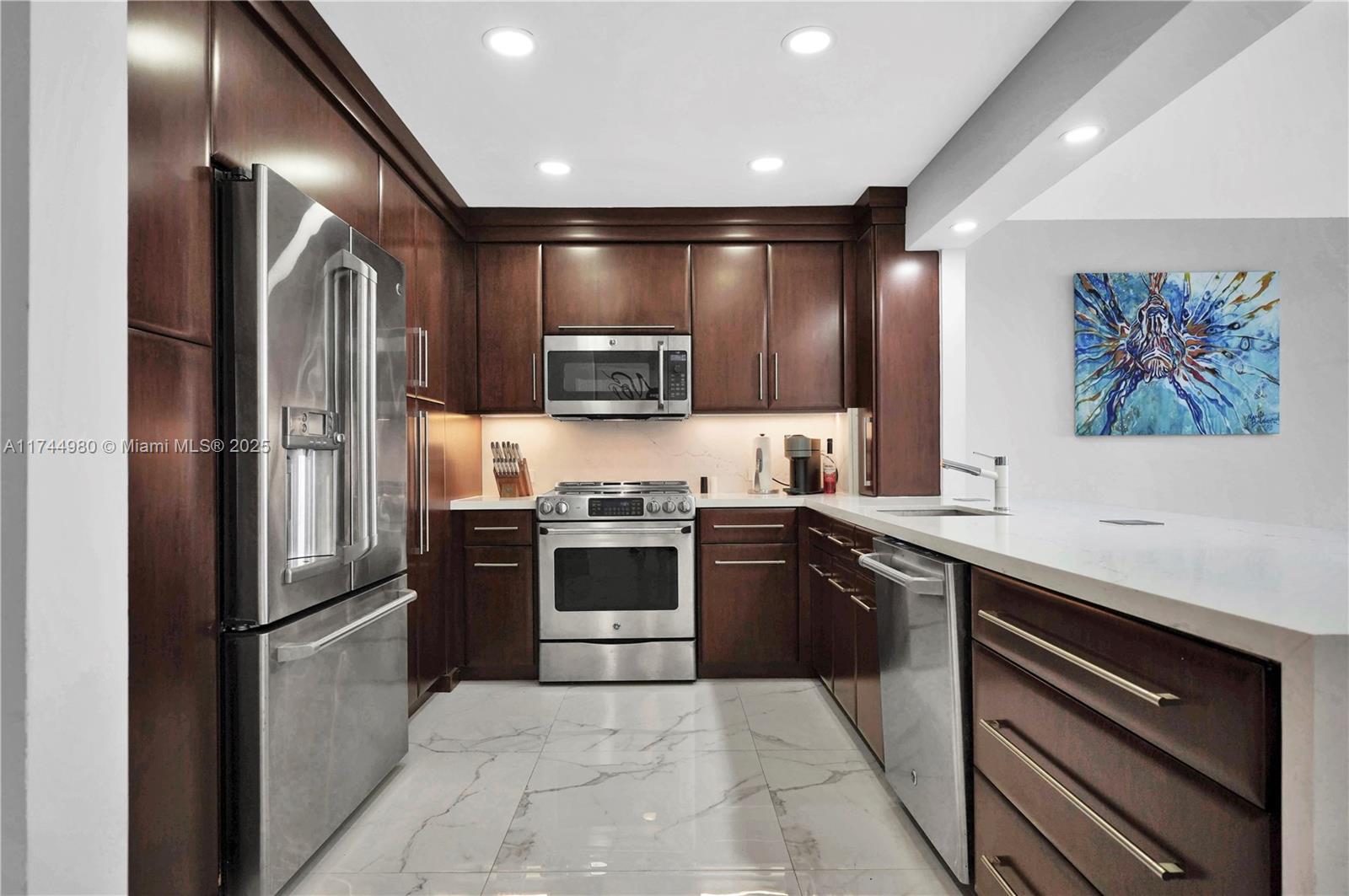OCEANSIDE PLAZA CONDO - Residential