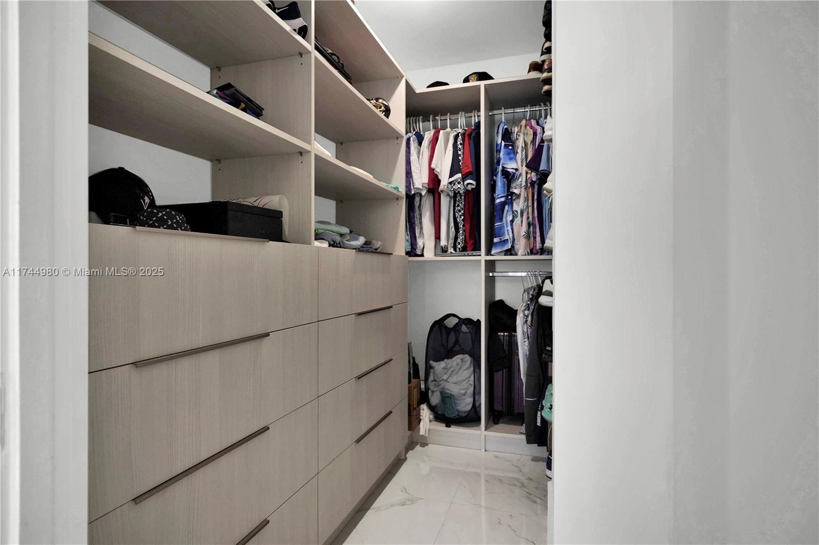 OCEANSIDE PLAZA CONDO - Residential