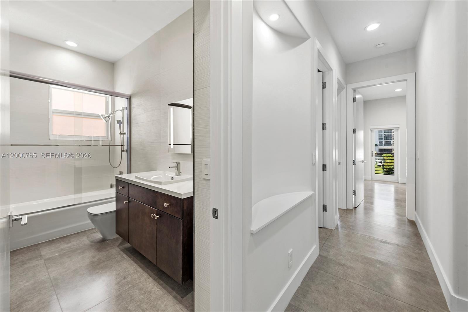 GOLDEN ISLES - Residential Lease