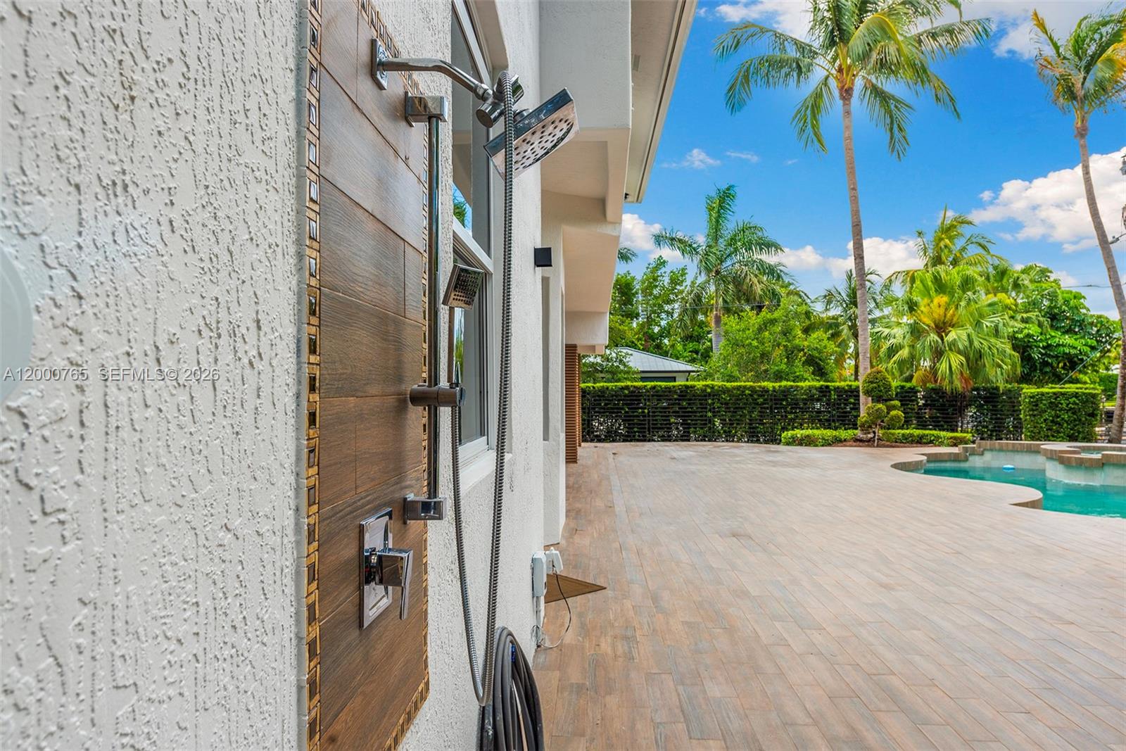 GOLDEN ISLES - Residential Lease