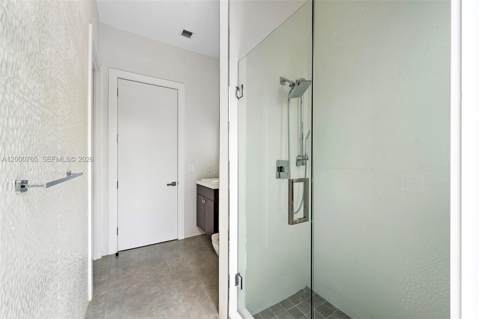 GOLDEN ISLES - Residential Lease