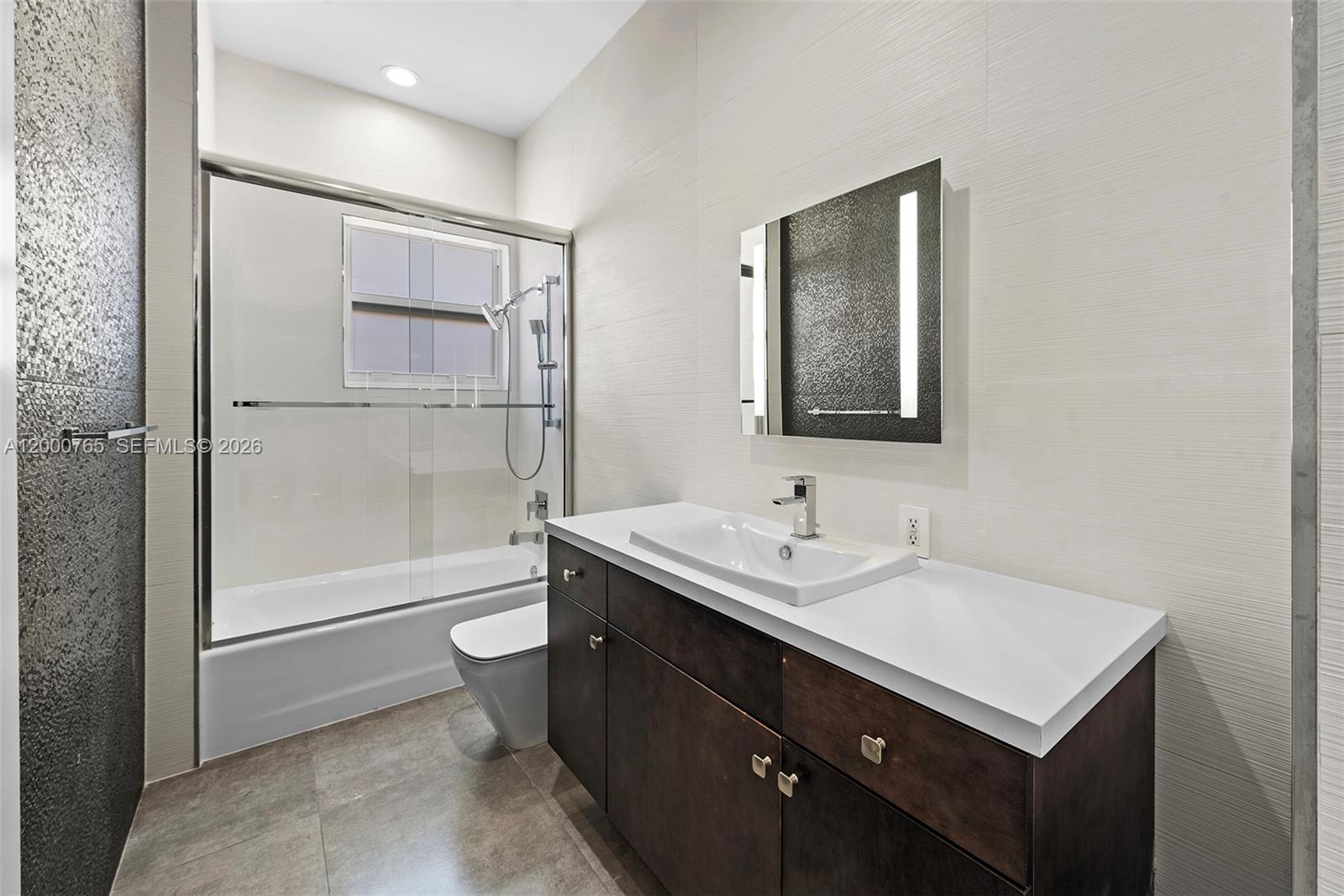 GOLDEN ISLES - Residential Lease