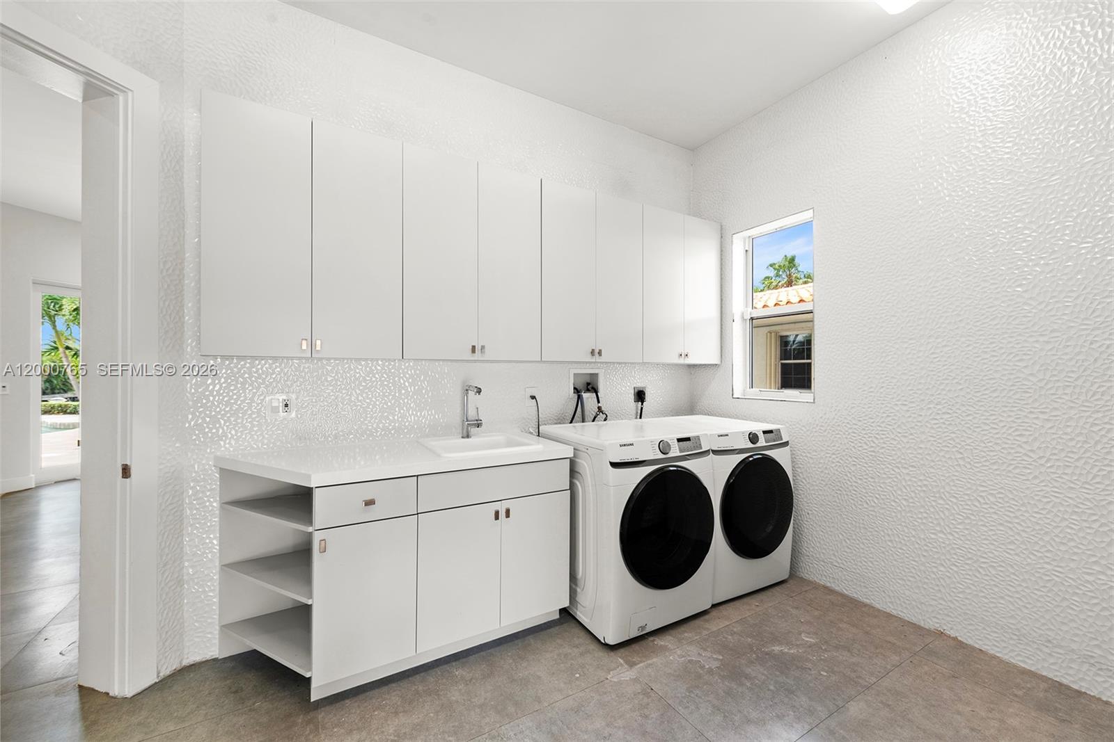 GOLDEN ISLES - Residential Lease