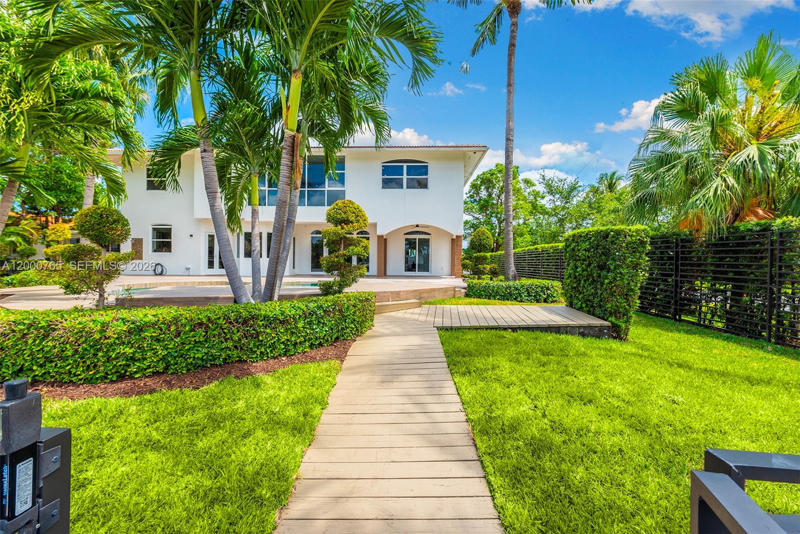 GOLDEN ISLES - Residential Lease