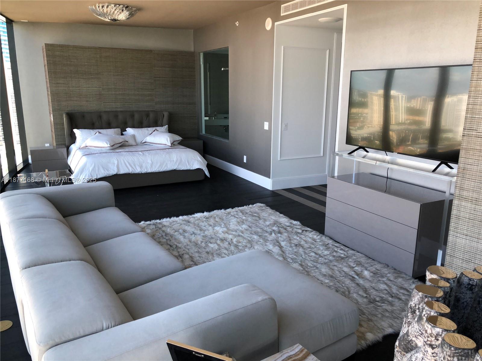 18555 COLLINS AVENUE COND - Residential Lease