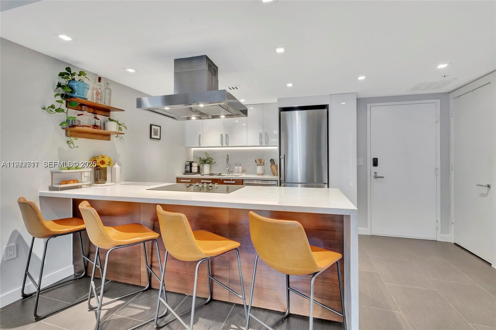 IOS ON THE BAY CONDO - Residential