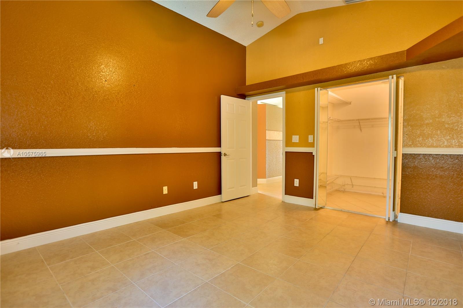 CRYSTAL POINTE - Residential