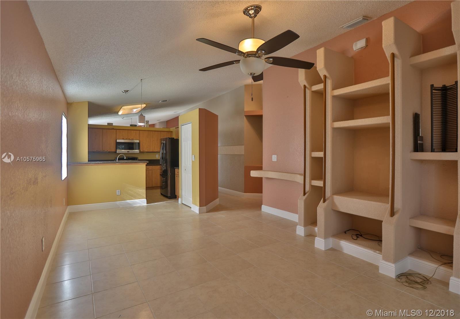 CRYSTAL POINTE - Residential