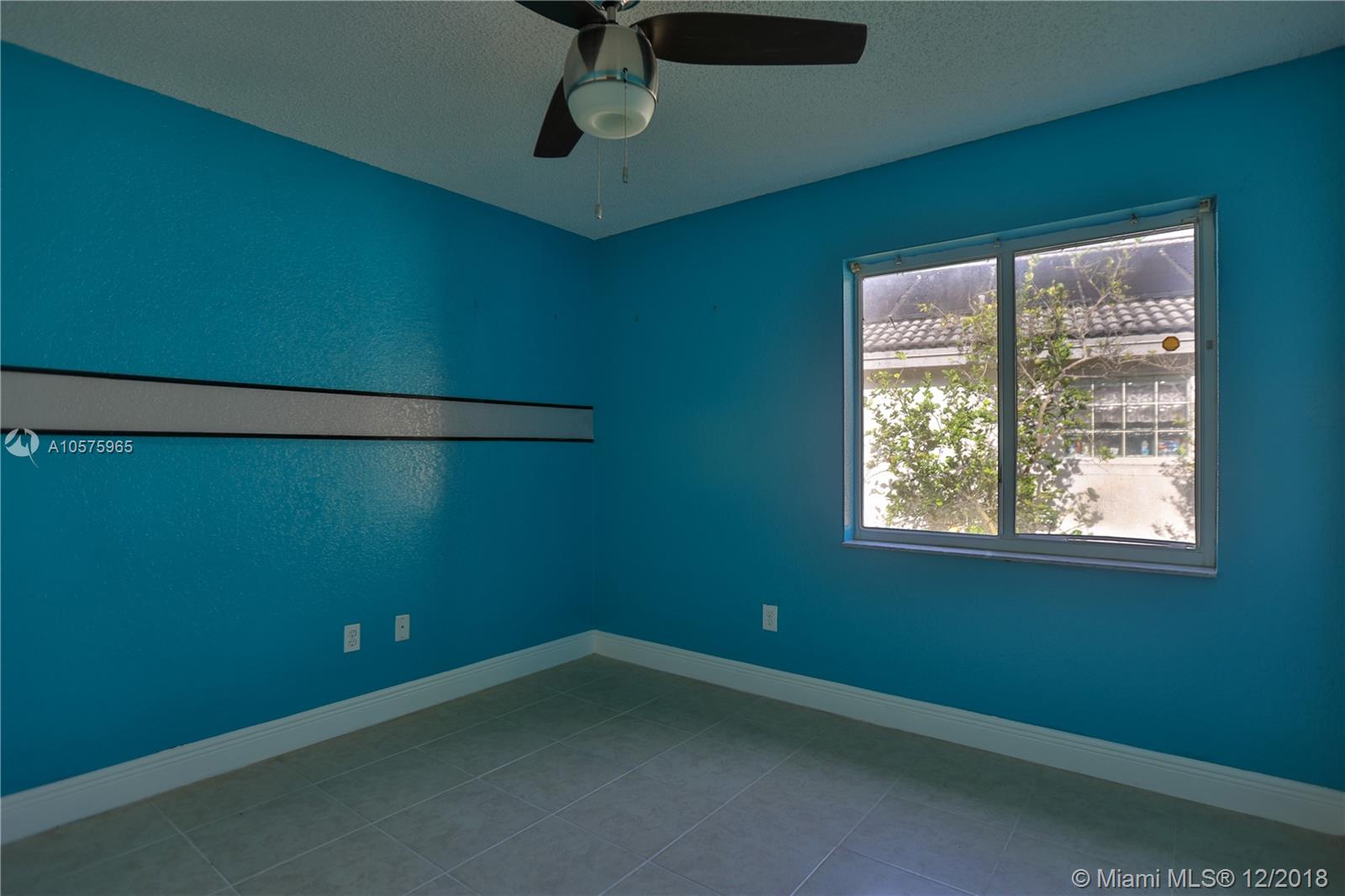 CRYSTAL POINTE - Residential