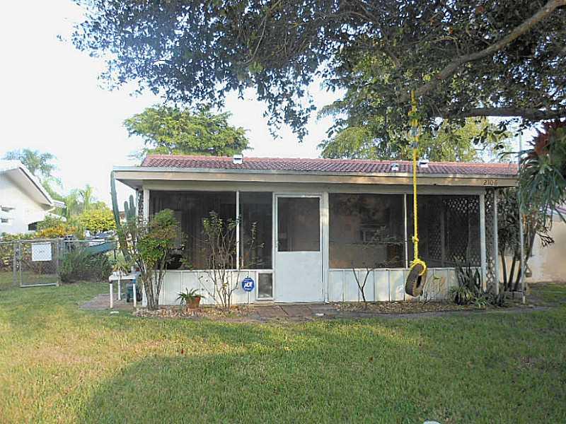 HOLLYWOOD HILLS 6-22 B - Residential