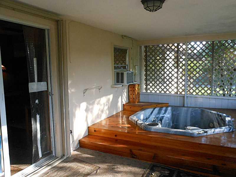 HOLLYWOOD HILLS 6-22 B - Residential