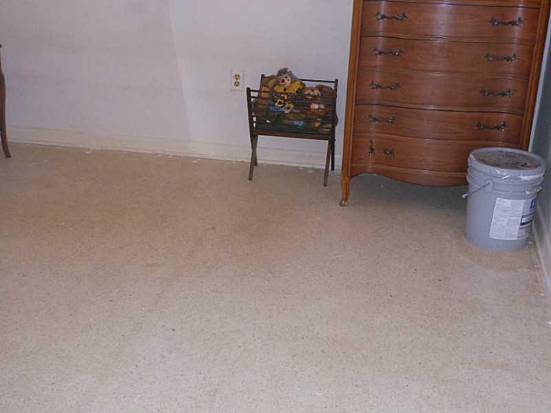 HOLLYWOOD HILLS 6-22 B - Residential