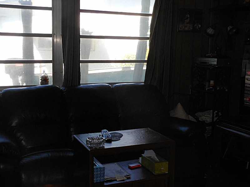HOLLYWOOD HILLS 6-22 B - Residential