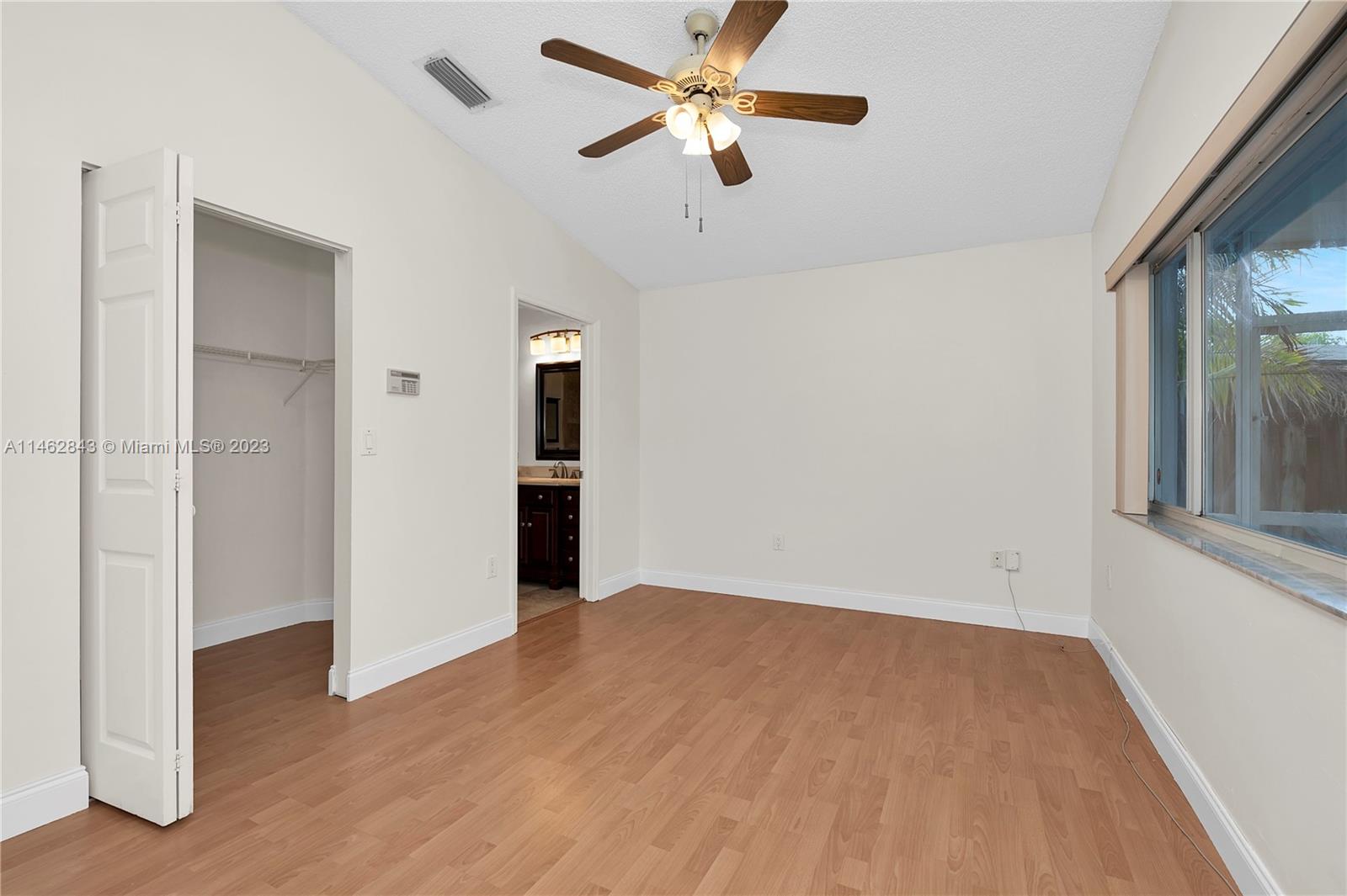 Picture for the property A11462843, 3 beds, 2 baths