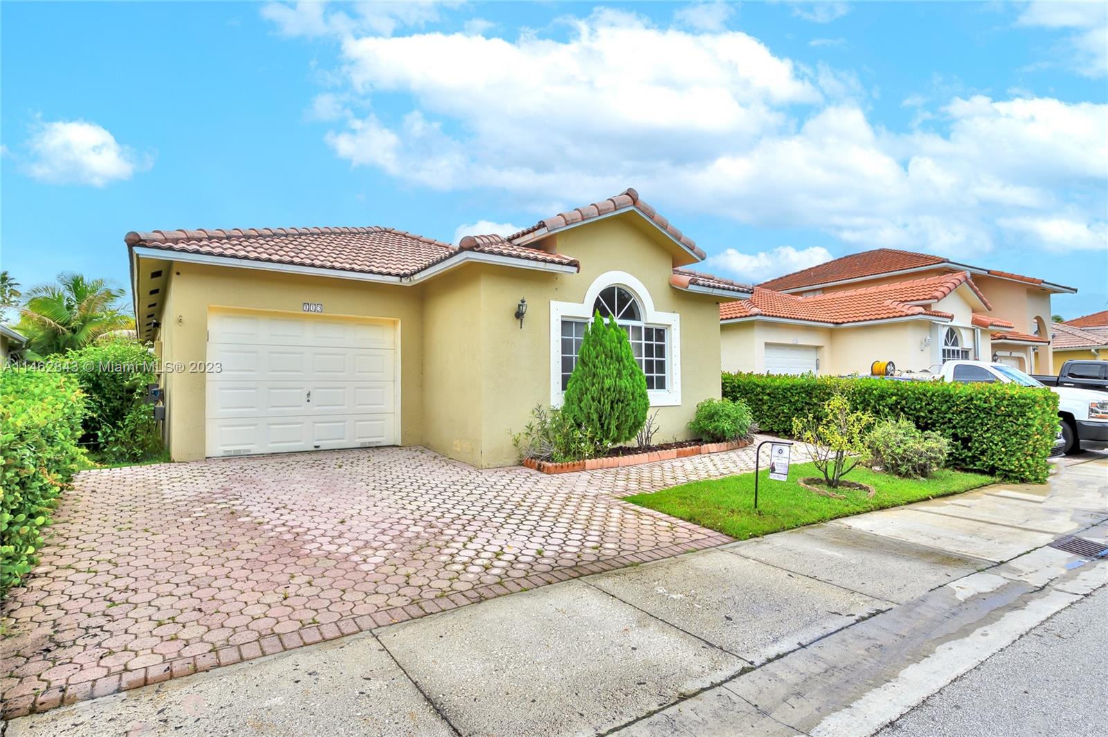 Picture for the property A11462843, 3 beds, 2 baths
