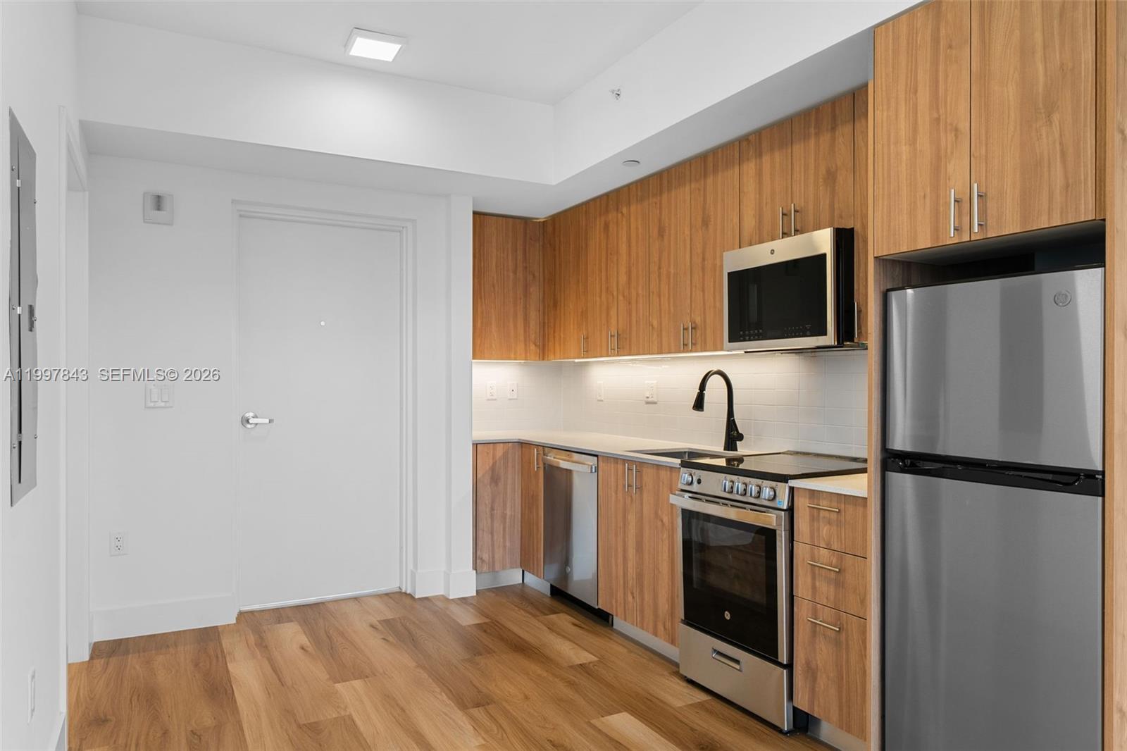 SIX50 MIAMI - Residential Lease