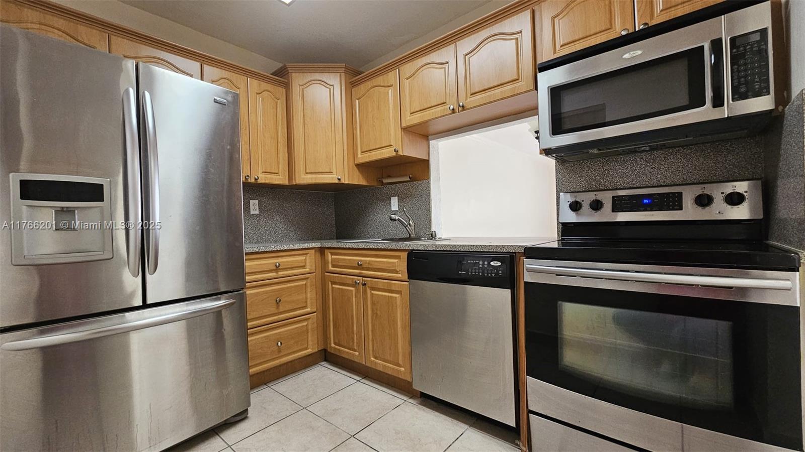 RAMBLEWOOD CONDO A - Residential