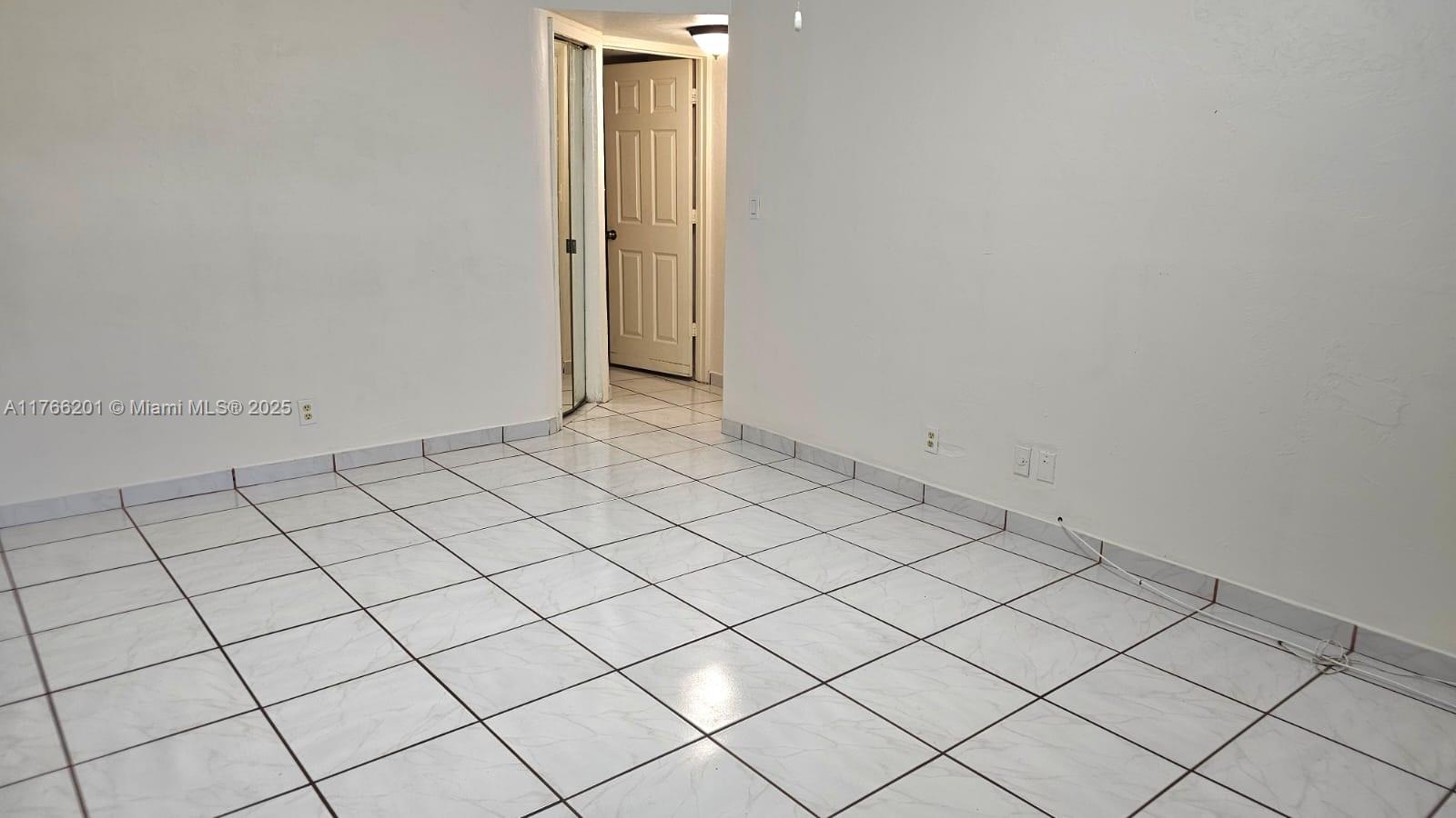 RAMBLEWOOD CONDO A - Residential