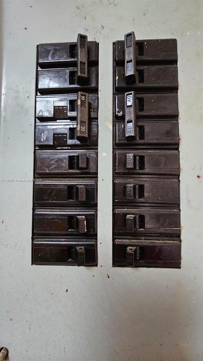 RAMBLEWOOD CONDO A - Residential