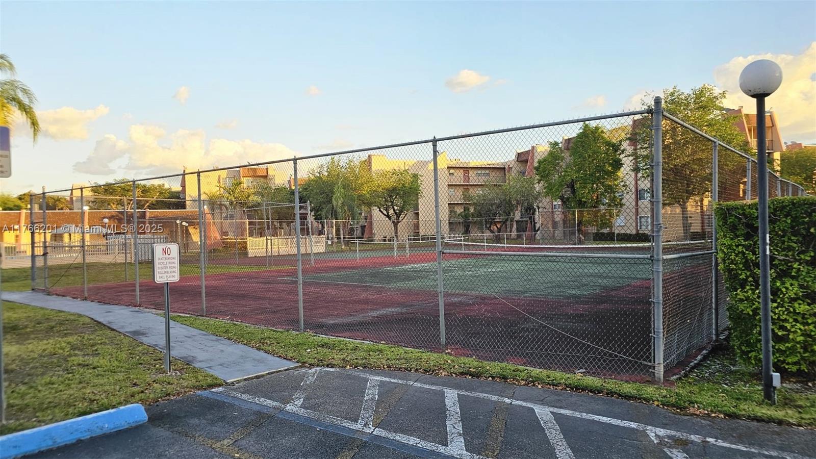 RAMBLEWOOD CONDO A - Residential