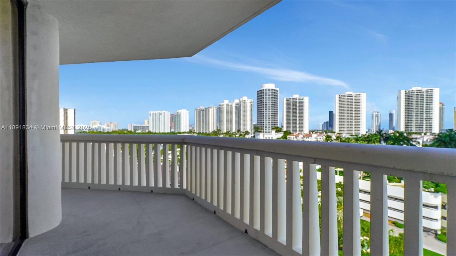 1000 ISL BLVD WILLIAMS IS - Residential