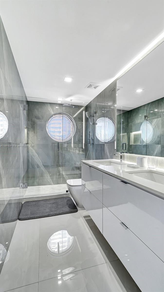 1000 ISL BLVD WILLIAMS IS - Residential