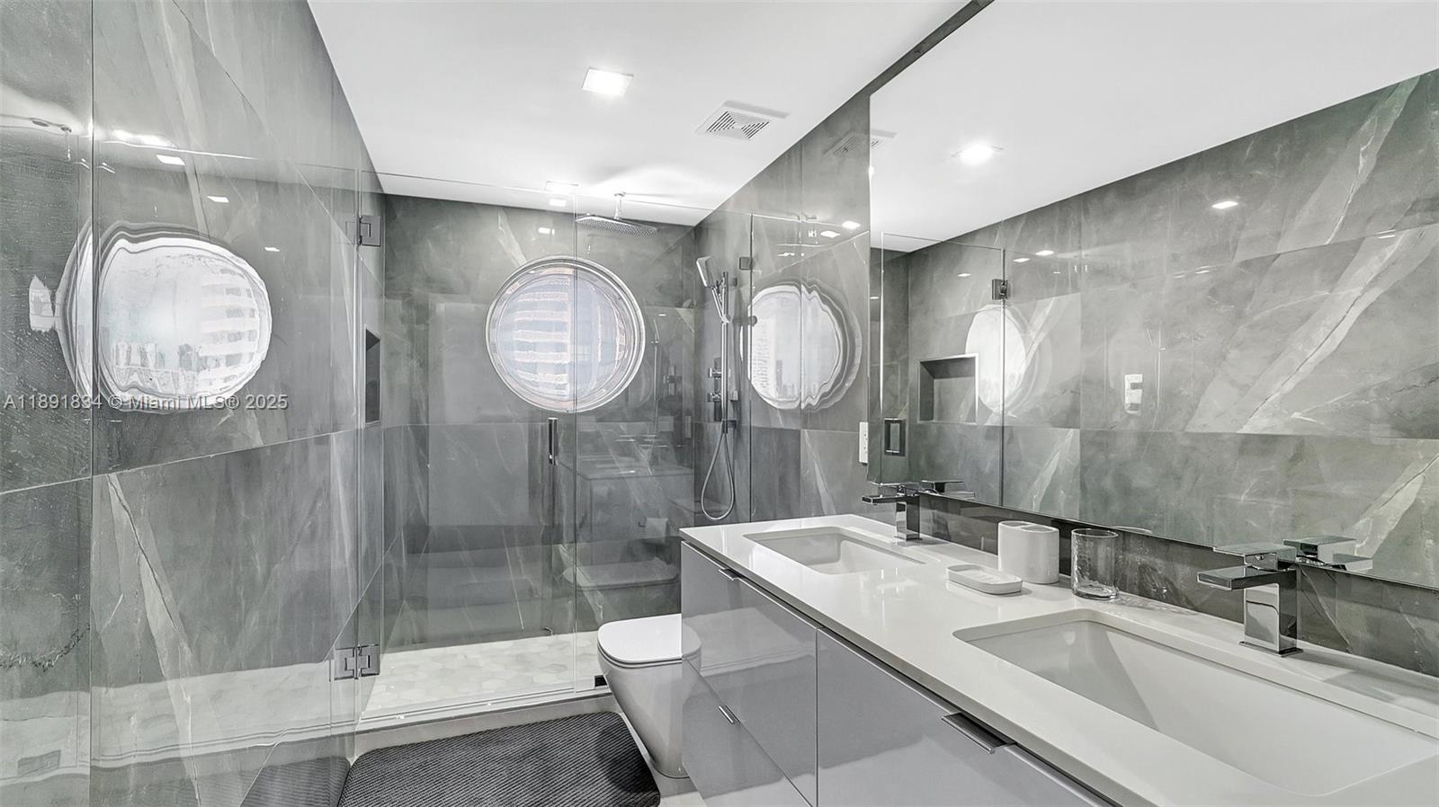 1000 ISL BLVD WILLIAMS IS - Residential