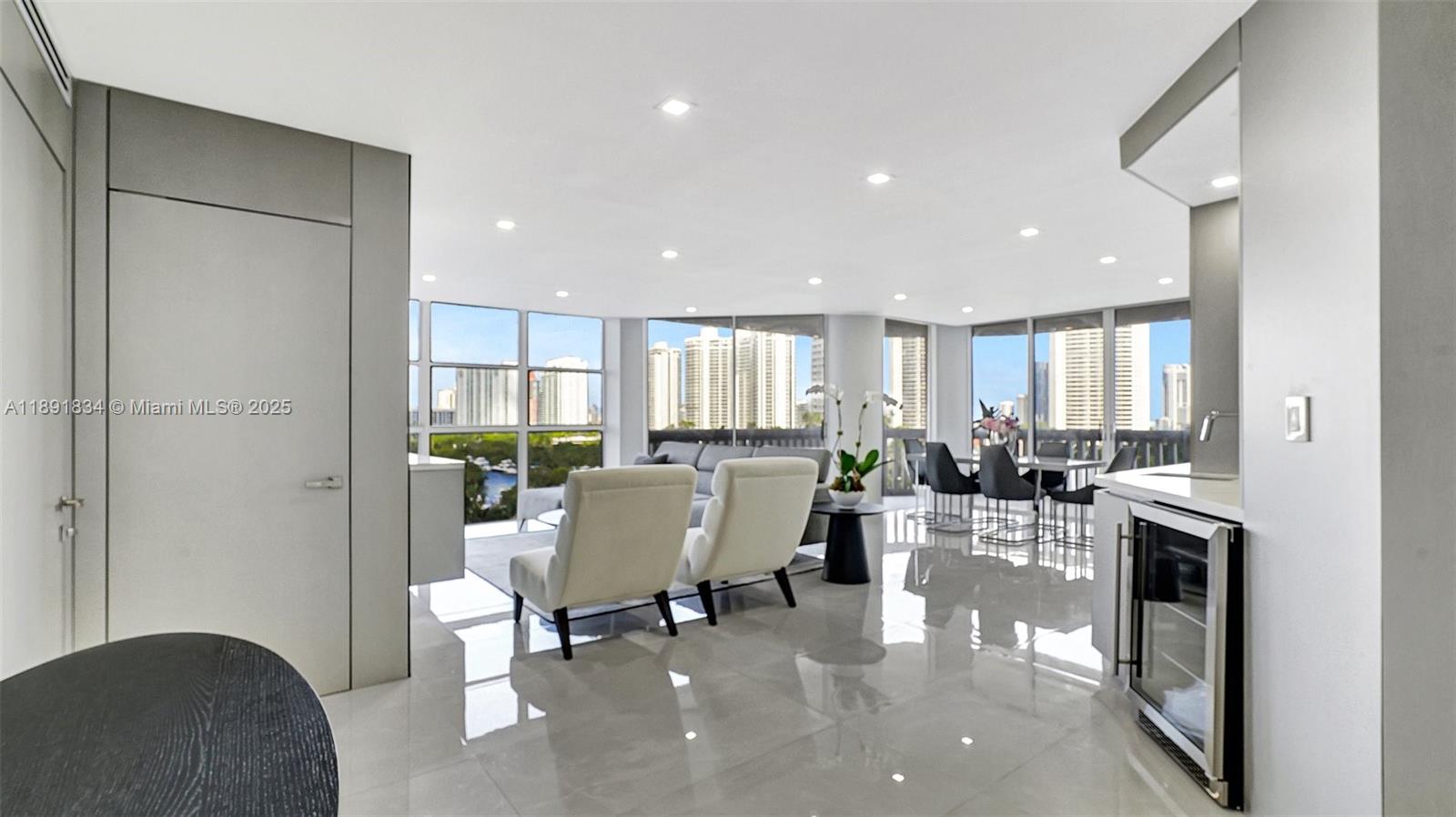 1000 ISL BLVD WILLIAMS IS - Residential