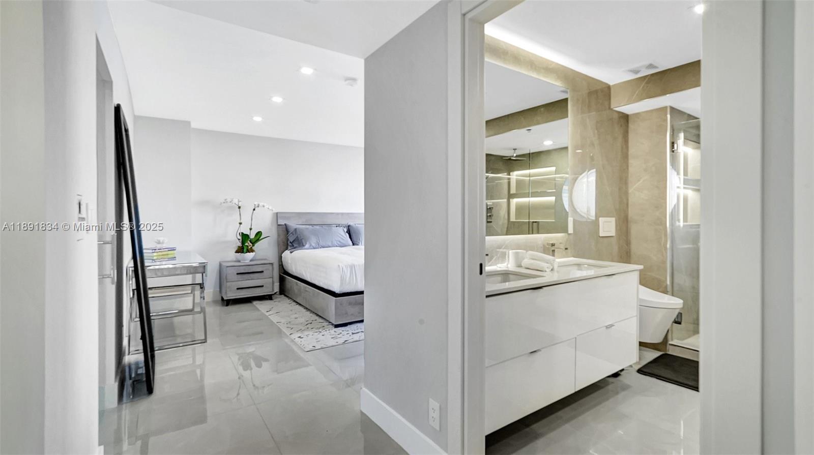 1000 ISL BLVD WILLIAMS IS - Residential