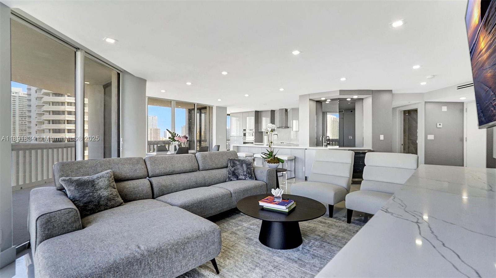 1000 ISL BLVD WILLIAMS IS - Residential