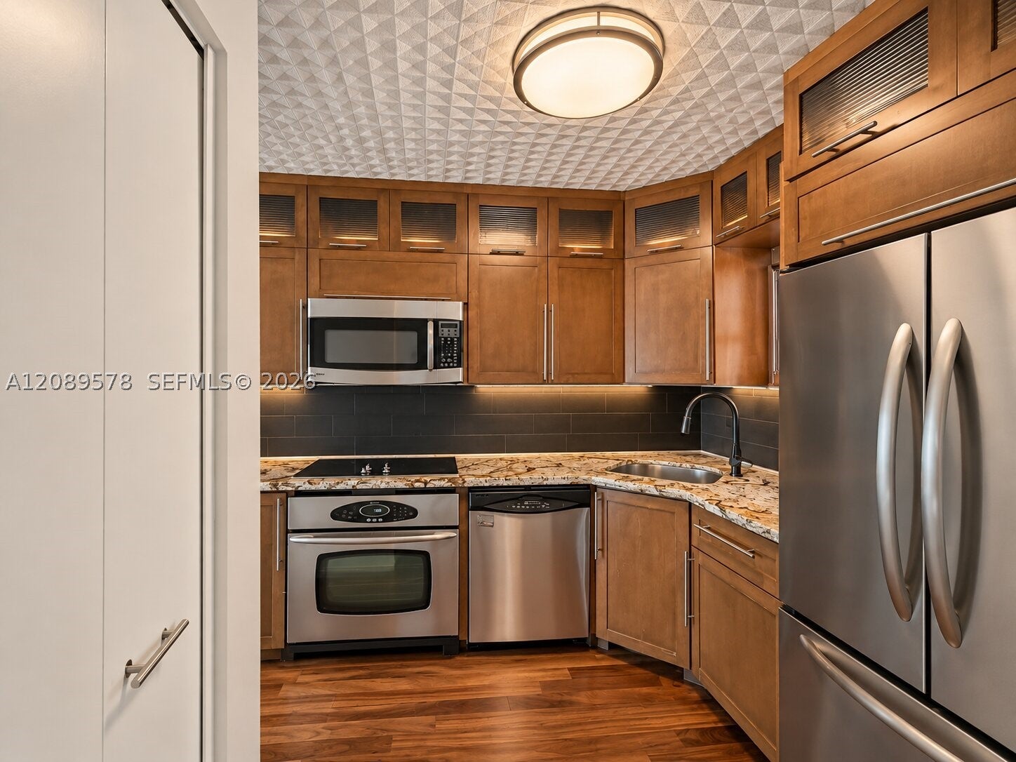 600 NE 25th St 63
