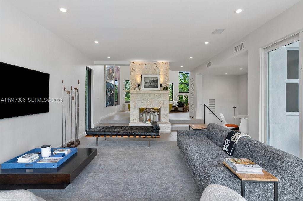 HAMMOCK OAKS HARBOR SEC 3 - Residential