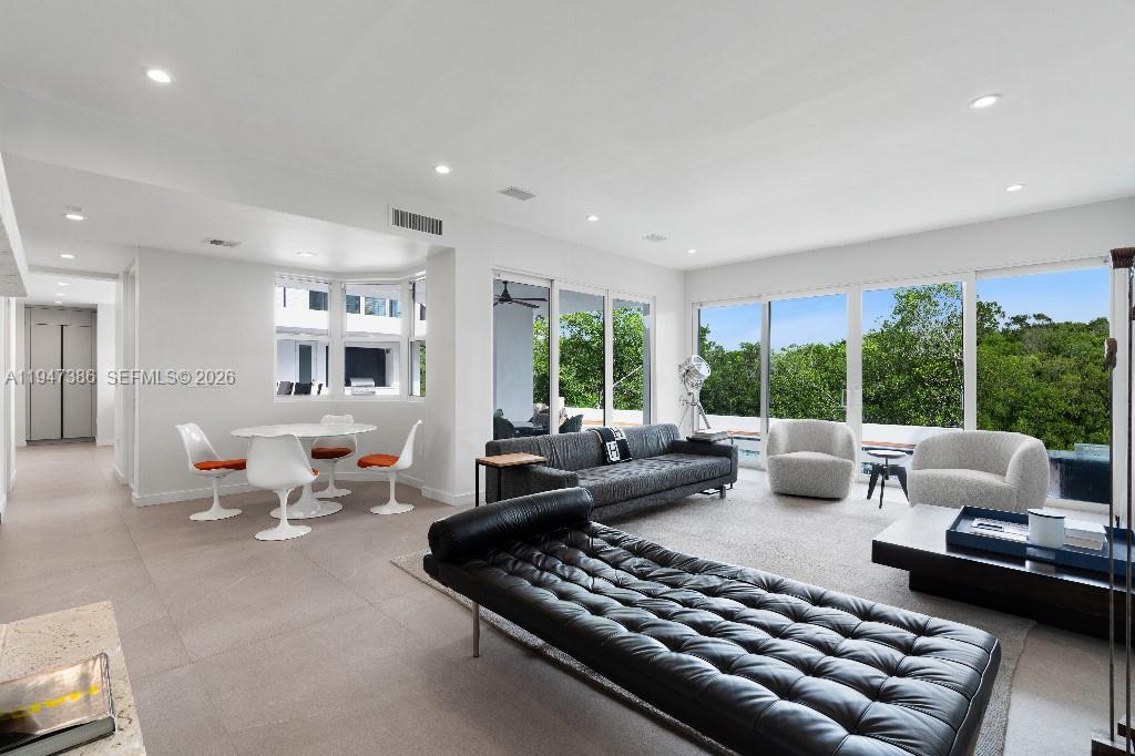 HAMMOCK OAKS HARBOR SEC 3 - Residential