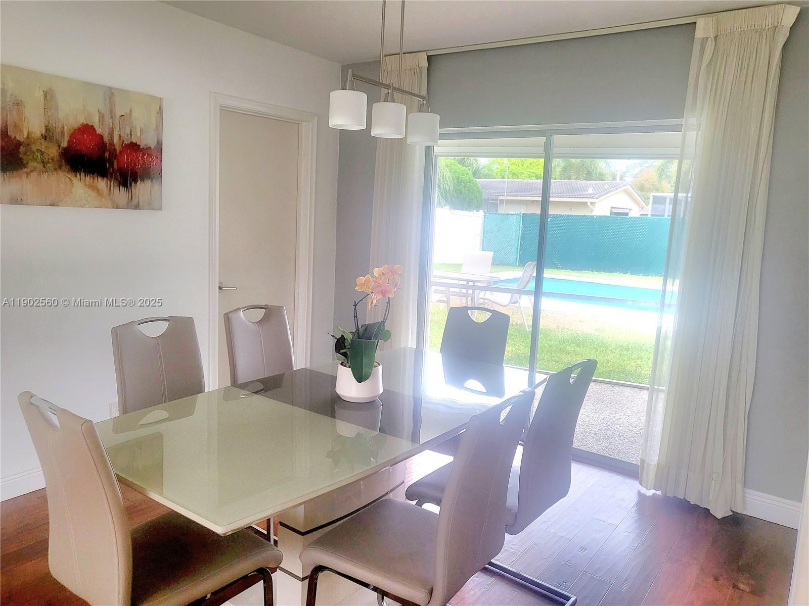 UNIVERSITY PARK COUNTRY C - Residential Lease