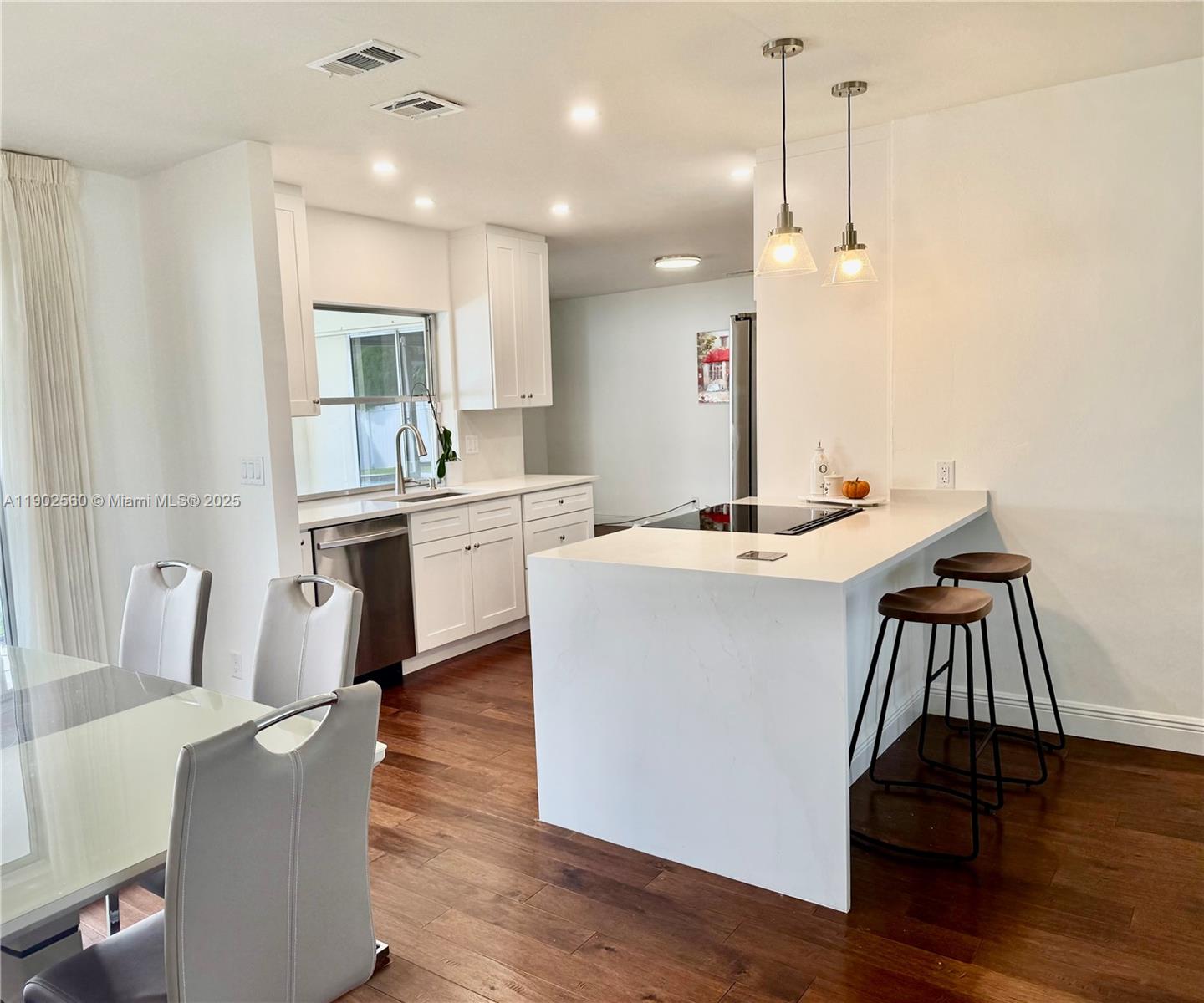 UNIVERSITY PARK COUNTRY C - Residential Lease