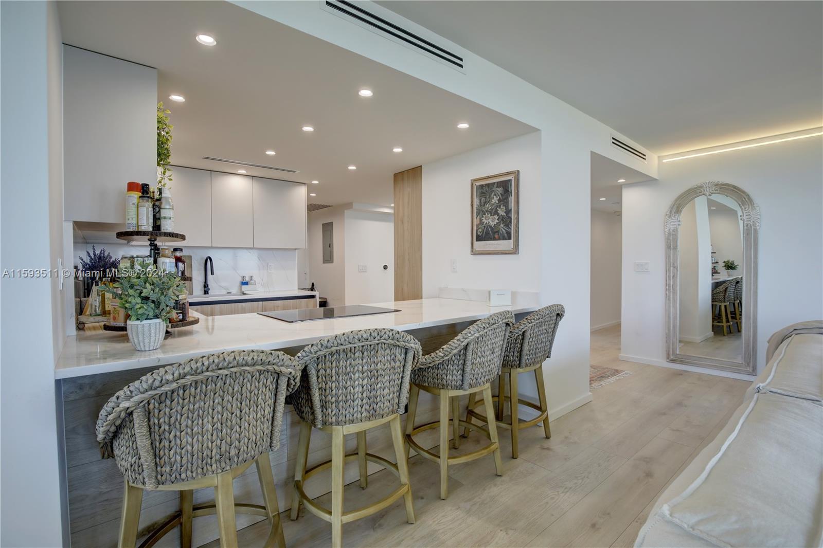 TOWERS OF KEY BISCAYNE CO - Residential Lease