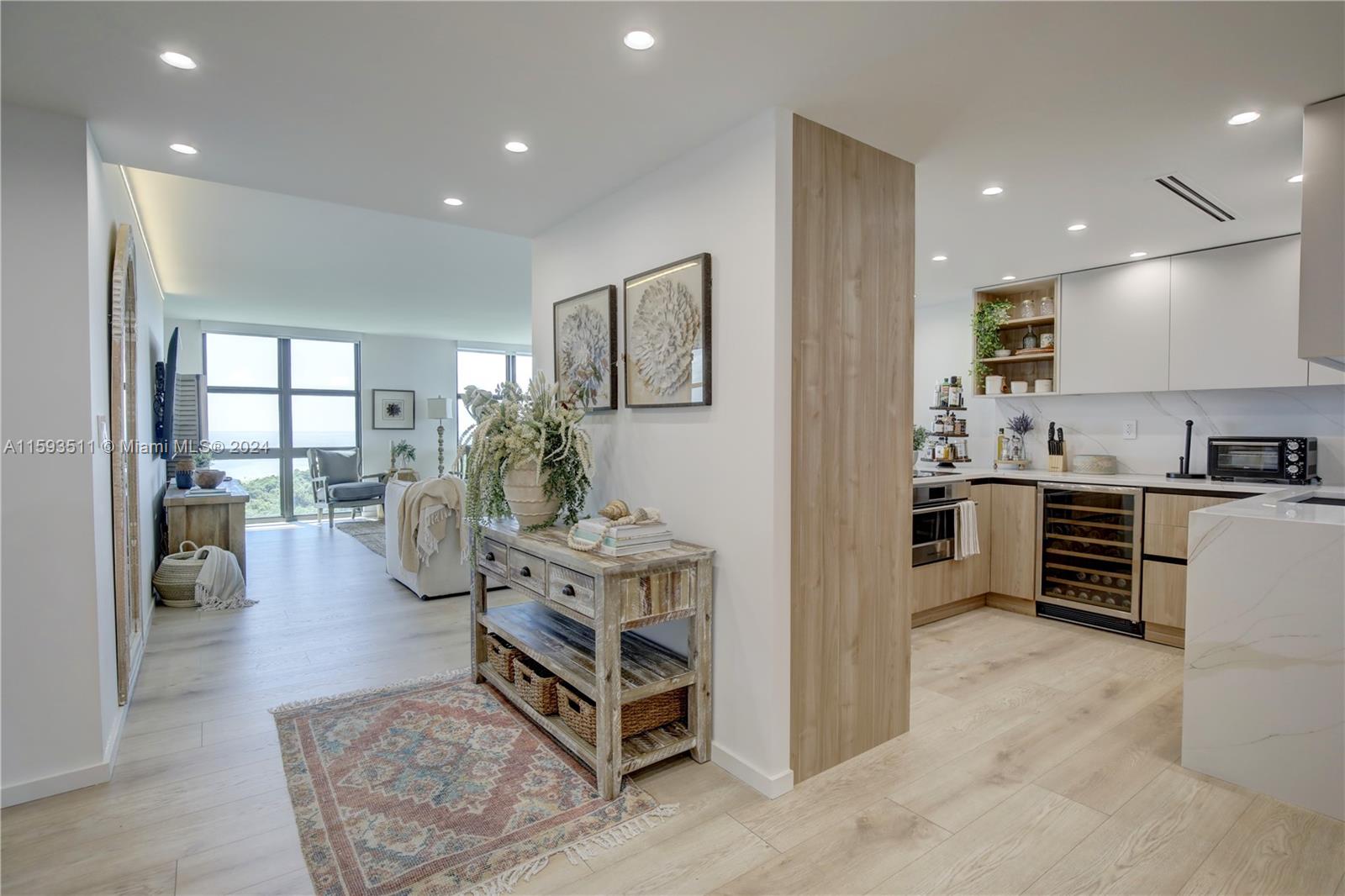 TOWERS OF KEY BISCAYNE CO - Residential Lease