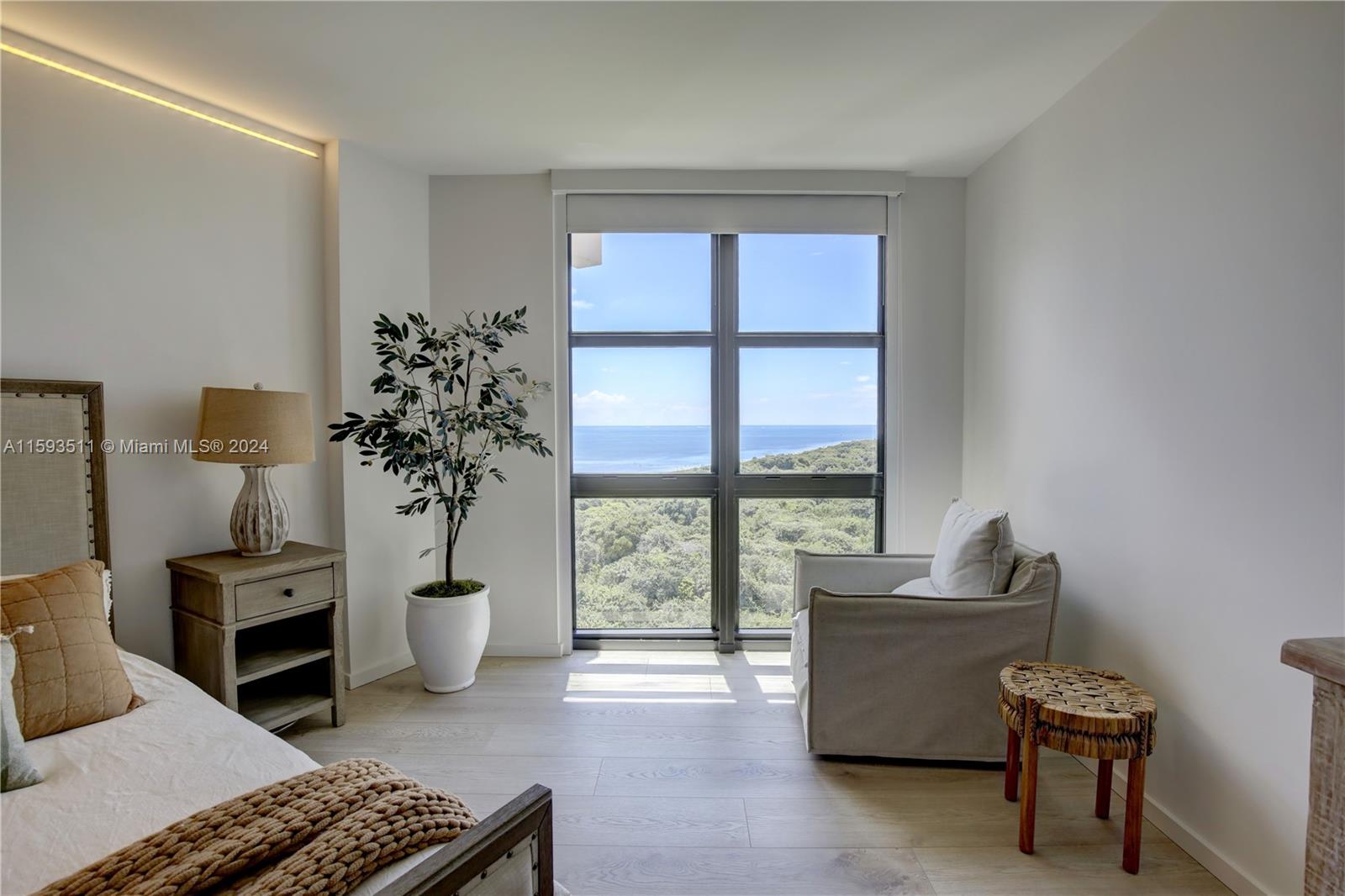 TOWERS OF KEY BISCAYNE CO - Residential Lease