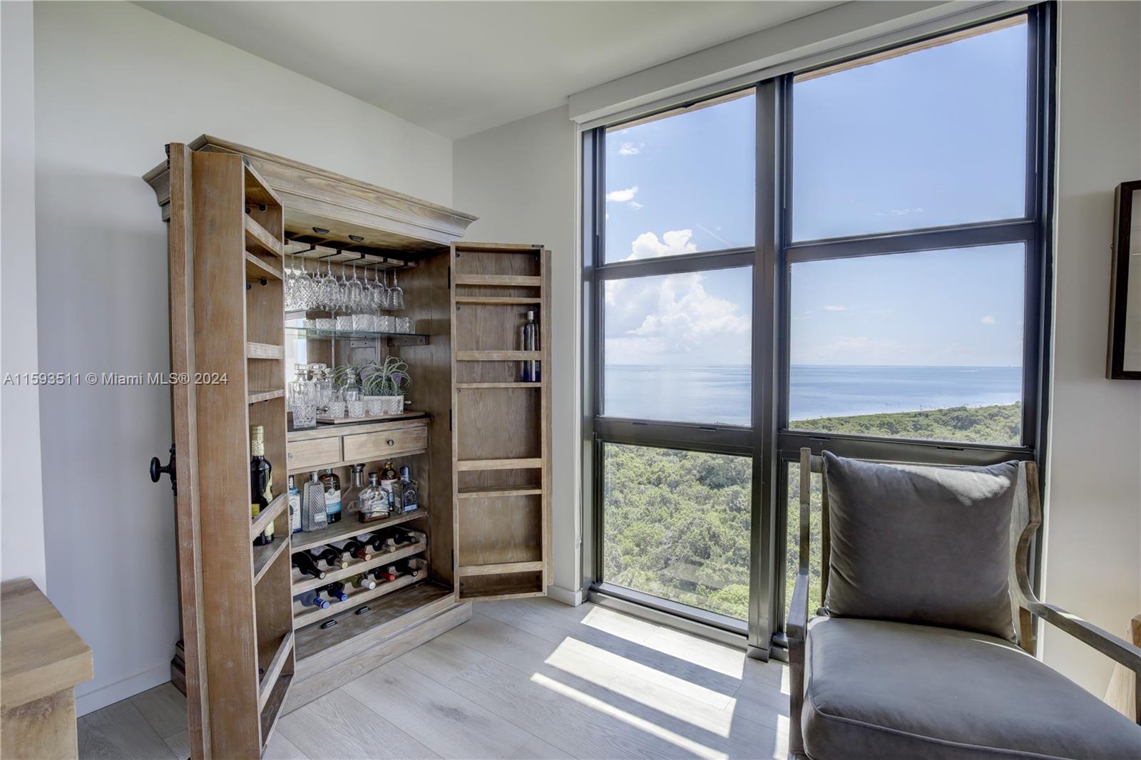 TOWERS OF KEY BISCAYNE CO - Residential Lease