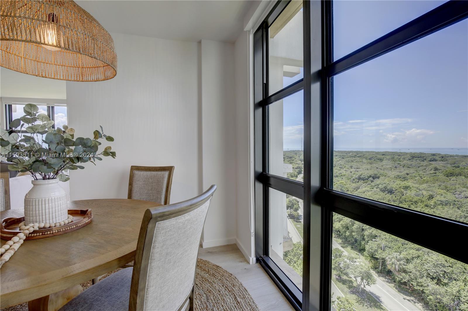 TOWERS OF KEY BISCAYNE CO - Residential Lease