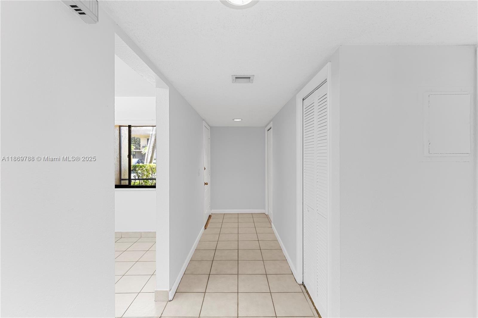 RACQUET CLUB AT BONAVENTU - Residential Lease