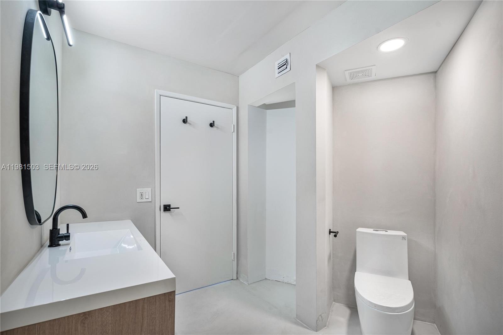 MYSTIC POINTE CONDO NO TH - Residential