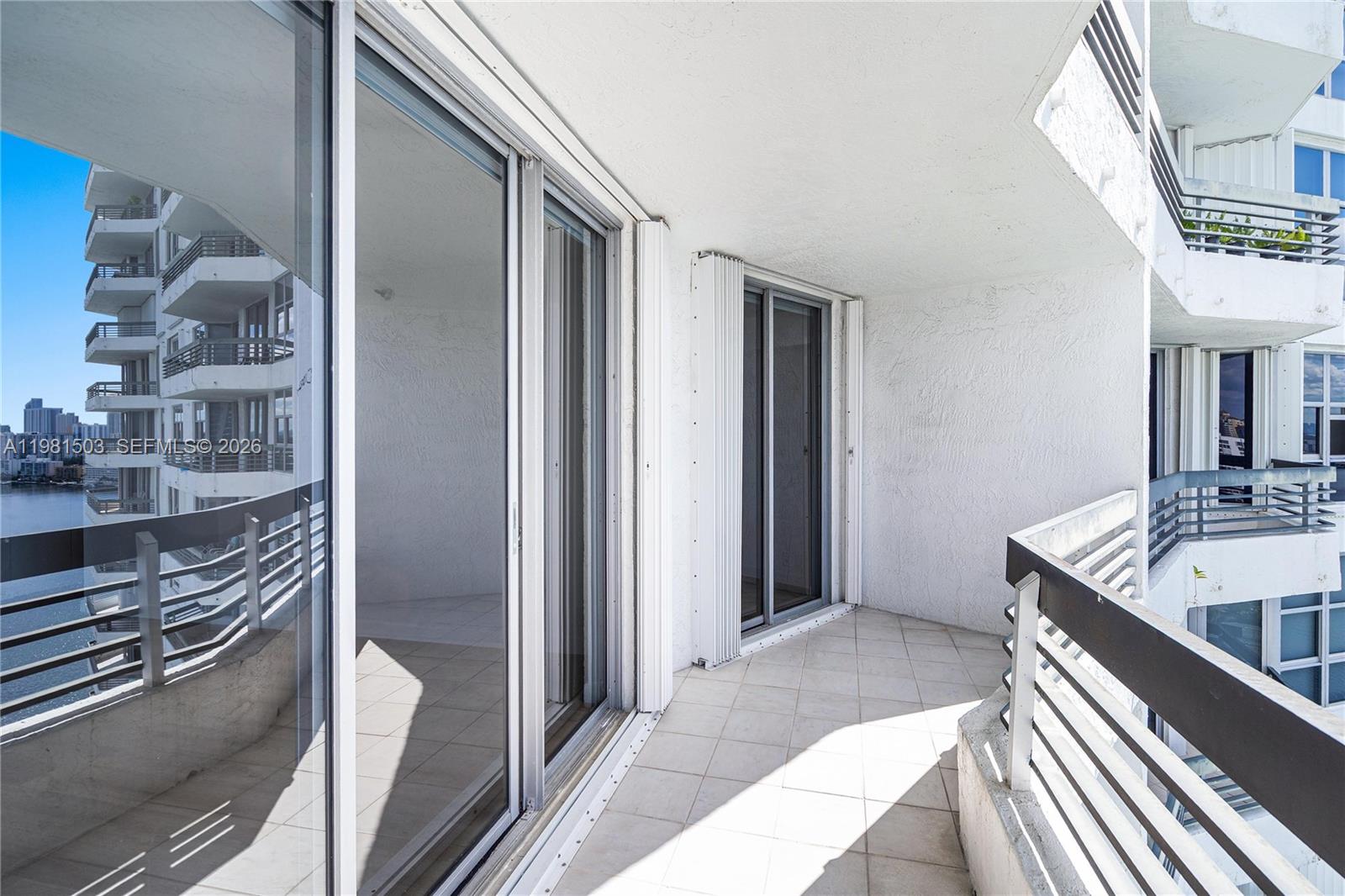 MYSTIC POINTE CONDO NO TH - Residential