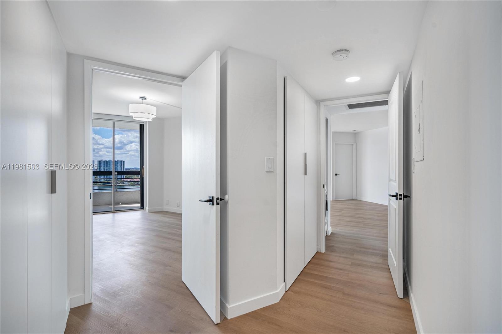 MYSTIC POINTE CONDO NO TH - Residential