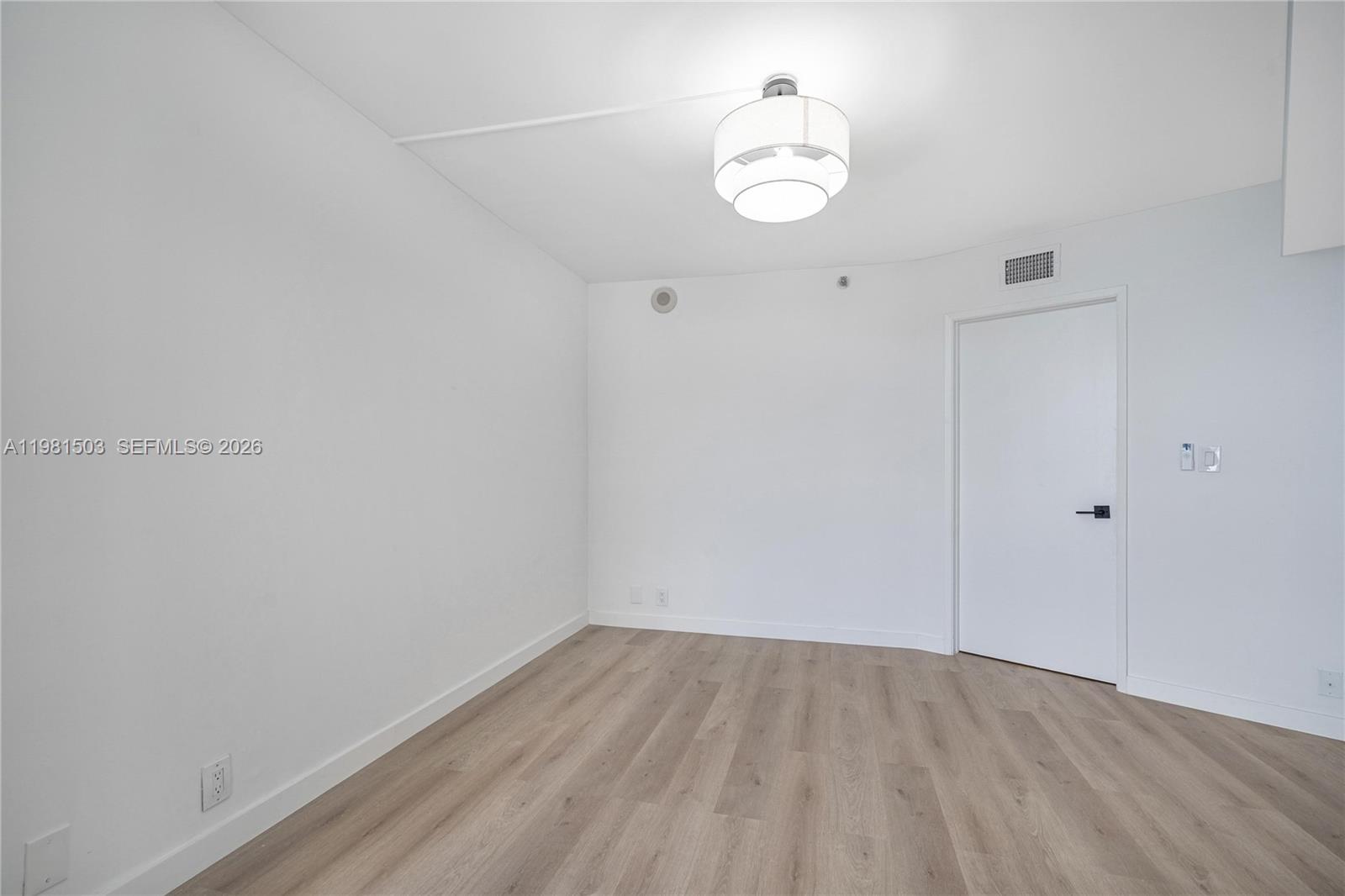 MYSTIC POINTE CONDO NO TH - Residential