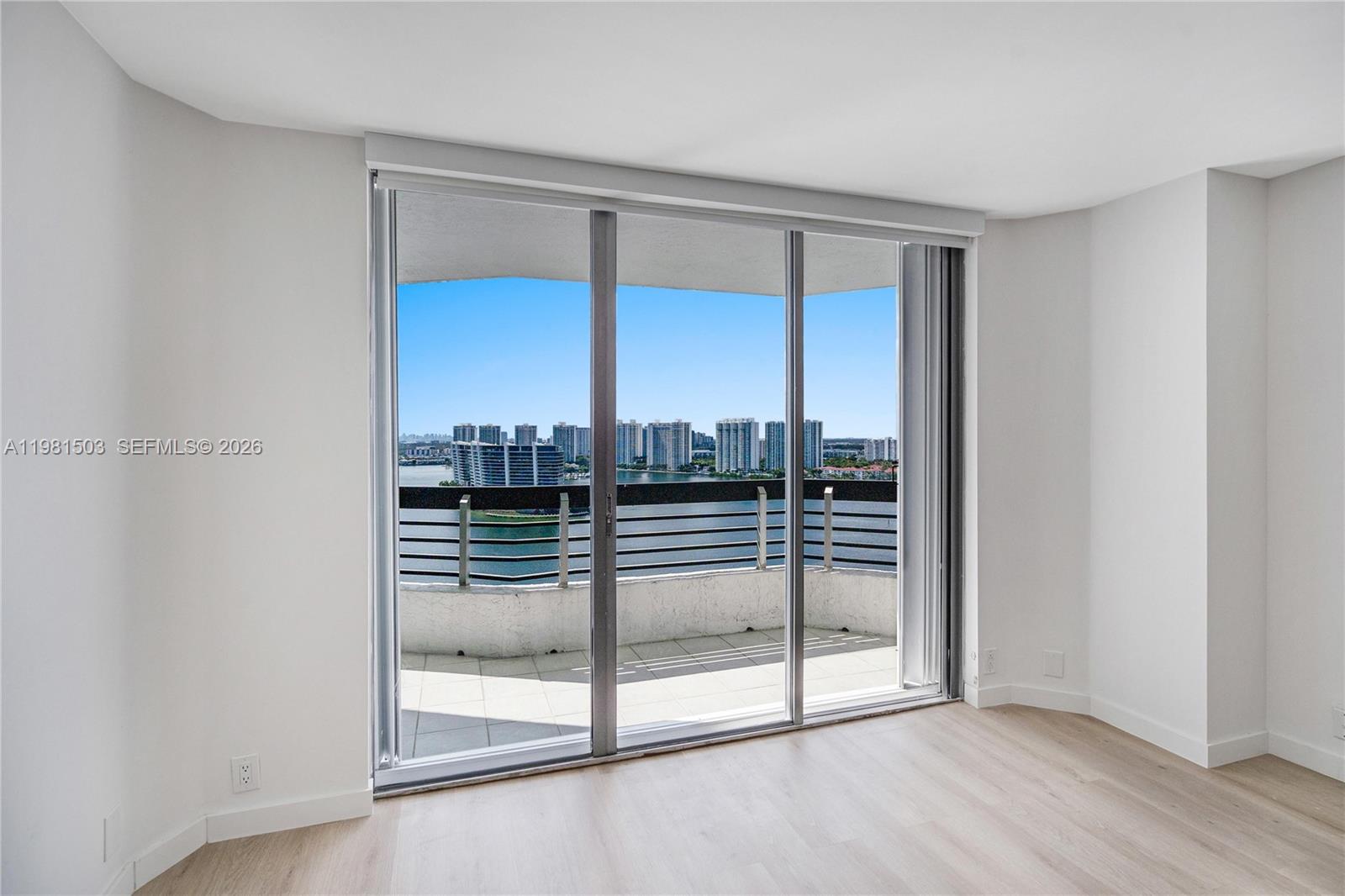 MYSTIC POINTE CONDO NO TH - Residential