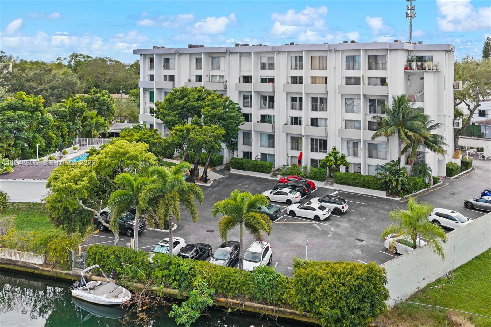 RIVERVIEW VILLAGE CONDO - Residential