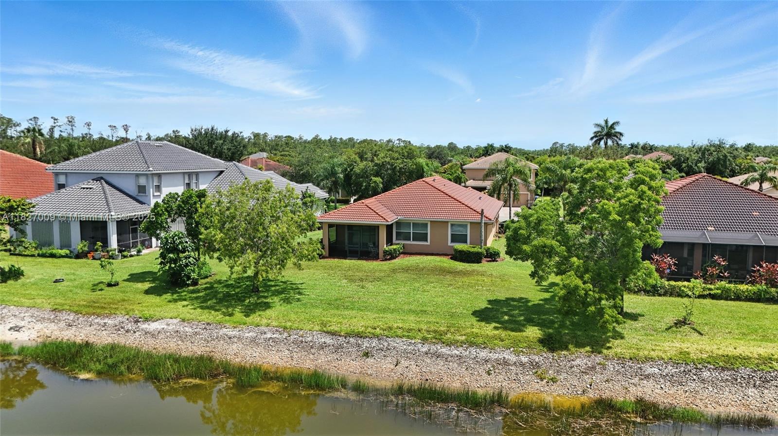 PROMENADE EAST - Residential