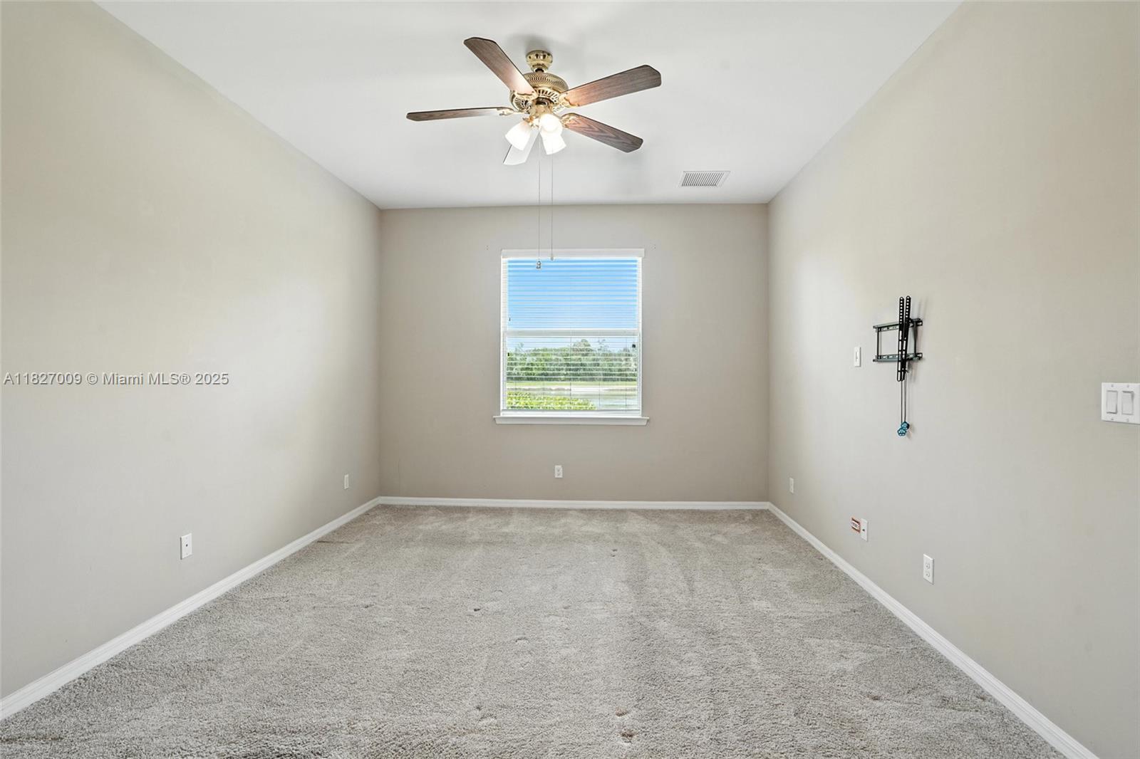 PROMENADE EAST - Residential