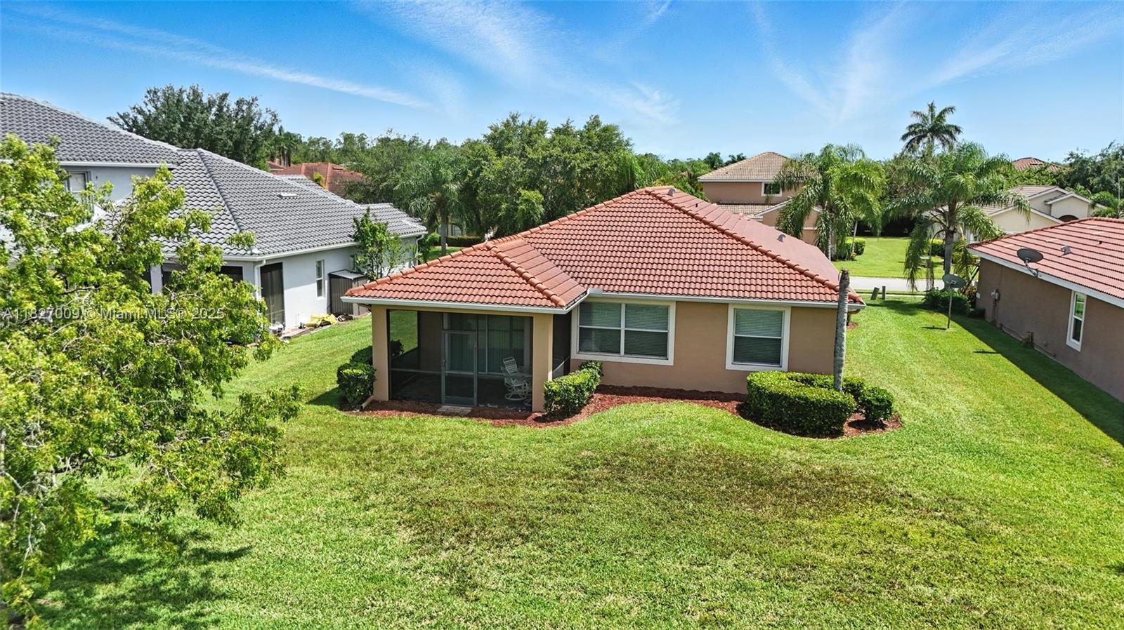 PROMENADE EAST - Residential